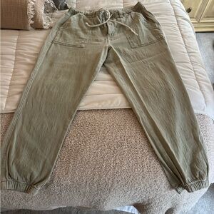 American Eagle Women’s Olive Pants